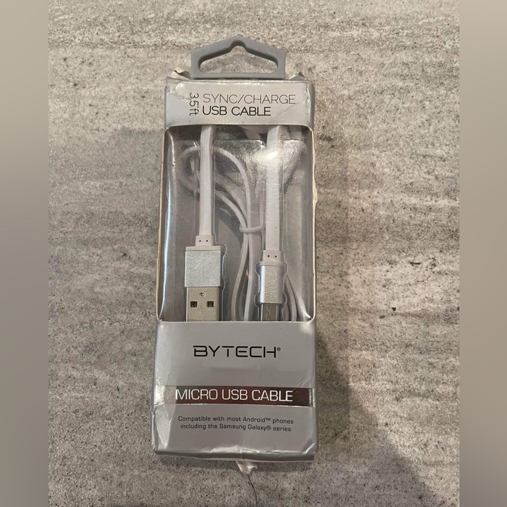 USB Cable.